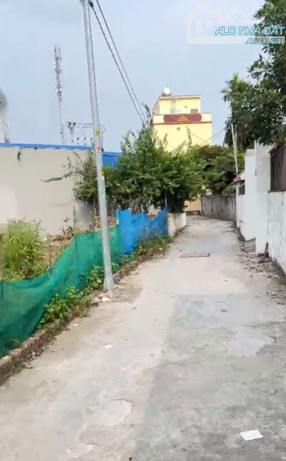 Bán đất Hoàng Lâu, ngõ thông ô tô. 60,6m2. Nhô 1 tỷ - 1
