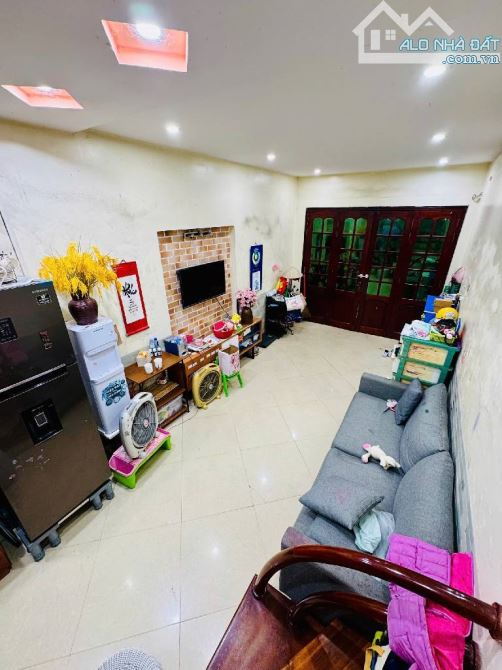 ☘️HƠN 8 TỶ-35M*4T- MẶT NGÕ THÔNG KINH DOANH, 🚘Ô TÔ TRÁNH 10M - 30M RA HỒ LINH QUANG - 1