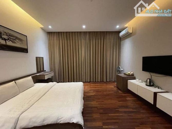 Bán nhà phân lô - Phố Trung Hoà - Ô tô tránh vỉa hè - 96m 5T 27.5 tỷ - 1