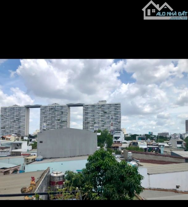 Bán 🏡 70m² , 2 tầng hẻm 2,5 m .Đường ÂU Dương Lân phường2 ,Q8 đầy đủ tiện ích xung quanh - 1