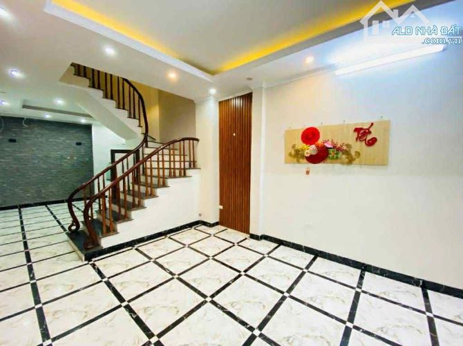 PHỐ ĐỊNH CÔNG THƯỢNG, DT 60 M2, NHÀ ĐẸP, THANG MÁY, 5 TẦNG, MT 4M GIÁ NHỈNH 11 TỶ. - 1