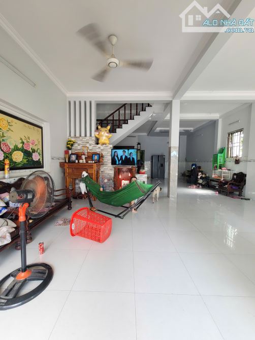 Bán nhà 1 trệt 2 lầu KDC gần VinCom550 p.Tân Đông Hiệp Tp.Dĩ An chỉ 4ty100 TL M7534 - 1