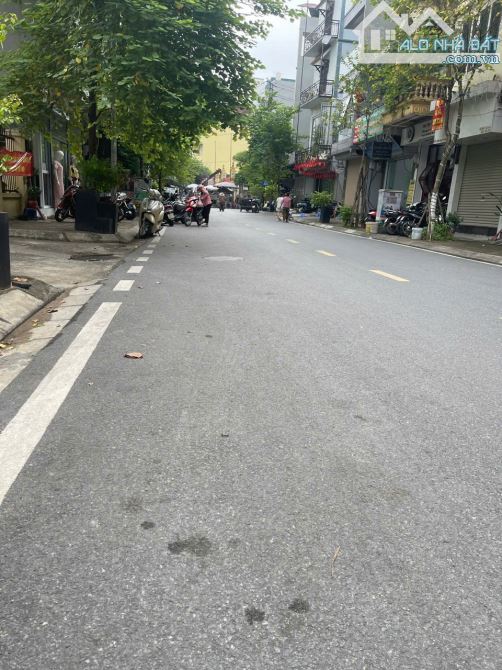 Chợ Văn Điển 39m2, 4 tầng, 16 tỉ - 1