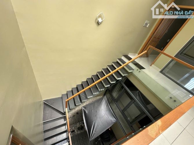 BÁN NHÀ ĐÔNG HƯNG THUẬN Q12 - 3 TẦNG 114M2 - XE HƠI 7 CHỖ - 6.87 TỶ. - 1