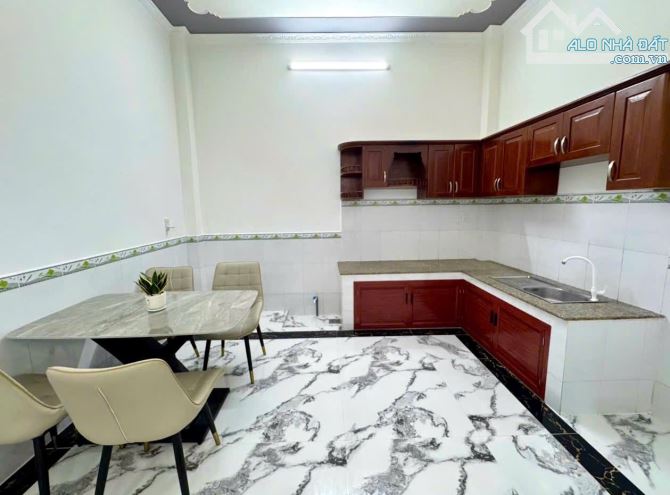 Cần bán gấp – hẻm xe hơi doanh Đội Cung – 4 Tầng - 1 trệt 3 lầu - Giá 6.7 tỷ - 1