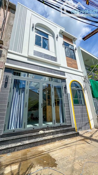 NHÀ HIÊN ĐẠI TRỤC CHÍNH  HẺM 2 ĐƯỜNG 3/2 KẾ BÊN VÒNG XOAY ĐẦU SẤU, CHỢ DA LIỄU  N - 1