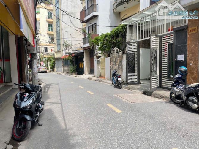 MẶT PHỐ HOA BẰNG CẦU GIẤY 210m MT 5m 5 TẦNG LÔ GÓC 3 THOÁNG Ô TÔ TRÁNH 58 TỶ - 1
