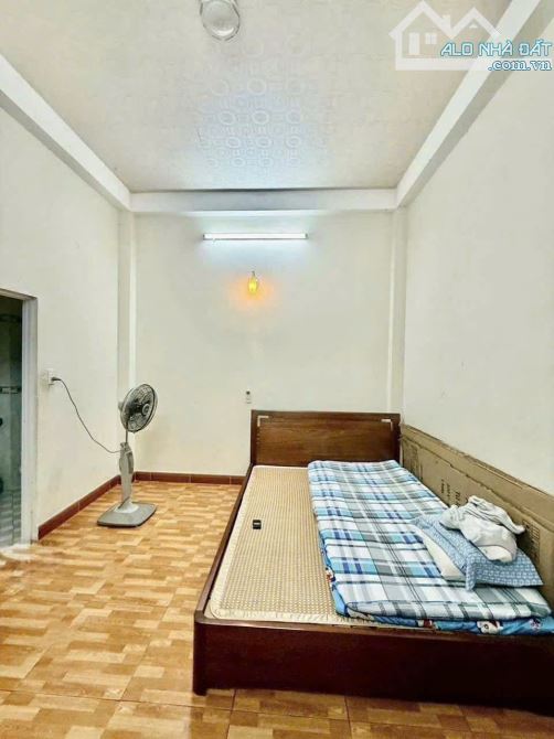Bán nhà 2 tầng hẻm xe hơi ngang 4m-Trân THị Hè Hiệp Thành quận 12 chỉ nhỉnh 3 tỷ - 1