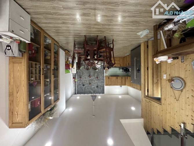Bán nhà Thống Nhất, phường 16, Gò Vấp, hẻm xe hơi, 75m2, ngang 5m, 3 tầng, giá 7.5 tỷ - 1