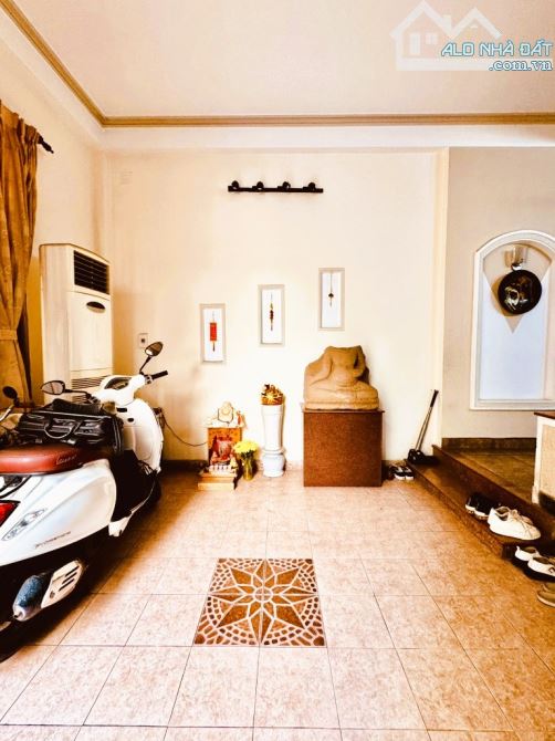 HẺM XE HƠI ĐẬU CỔNG - KHU VIP NGUYỄN VĂN TRỖI, HUỲNH VĂN BÁNH, PHAN ĐÌNH PHÙNG - GIÁP Q.1. - 1