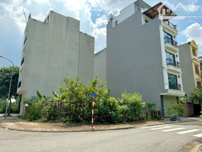 Hoa hậu TĐC Giang Biên, Giá rẻ nhất Lô góc 2 mặt tiền vỉa hè dt 90m2 mt 18m - 1