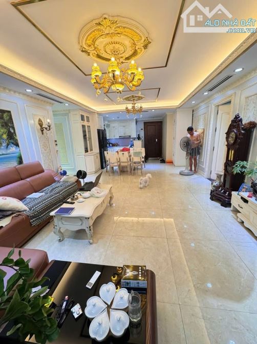 Căn hộ cao cấp - toà nhà Tân Hoàng Minh 34 Hoàng Cầu - tầng trung đẹp - view hồ Hoàng Cầu - 1