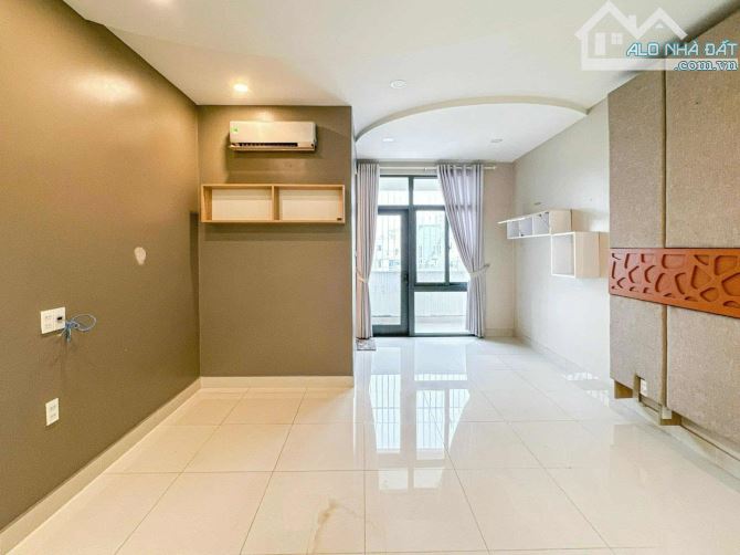 Ngay sát cầu Tham Lương, giáp Tân Bình,Gò Vấp, nhà mới đẹp quận 12 - 1