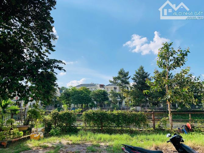 BÁN LÔ ĐẤT BIỆT THỰ VIEW SÔNG – ĐƯỜNG 52, BÌNH TRƯNG ĐÔNG, QUẬN 2 DT:10x15CN:155m2 - 1
