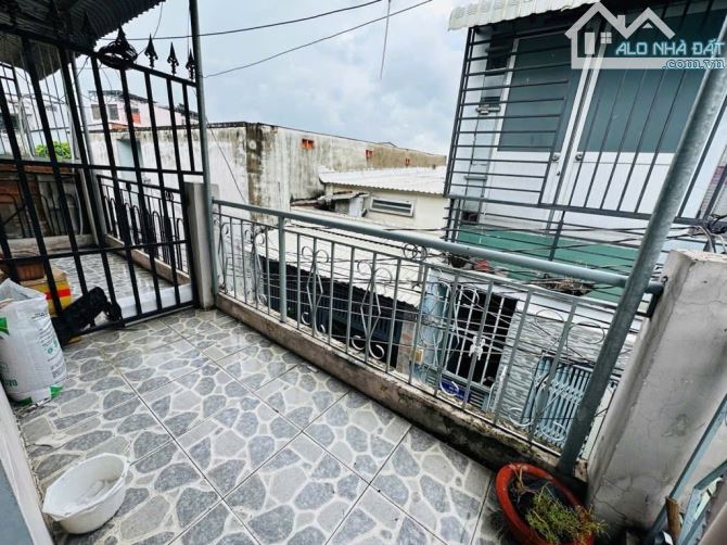 nhà c4 - 2mt trước - sau - 2phong trọ cho thuê - ngay lê văn việt - 3ty950 - 1