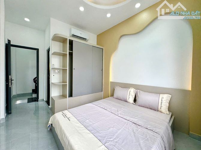 Bán nhà 3m 1 sẹc sát mặt tiền đường số 18, P.8, 3,3 x 12, 4 tẩng, 3PN giá 4.9 tỷ tl - 12