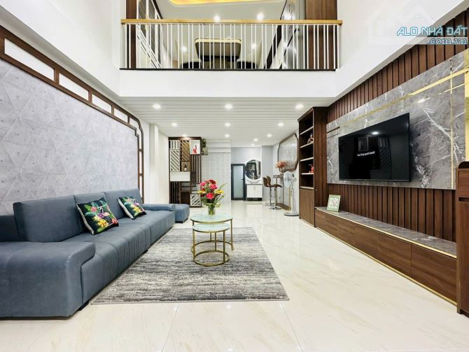 BÁN NHÀ 5lầu-4pn HXH- KHU VIP NGUYỄN TƯ GIẢN, P12, GÒ VẤP.GIÁ: 6.6 TỶ - 12