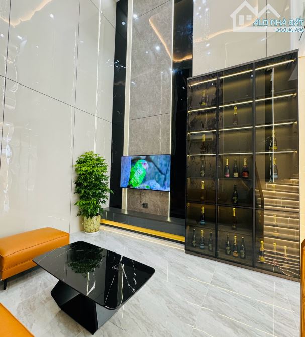 🏡 Cần bán Nhà 1T3L (gara 3 xe, 4PN, full nội thất) – Mặt tiền P.4 - 68m² – Giá 12.5 tỷ - 14