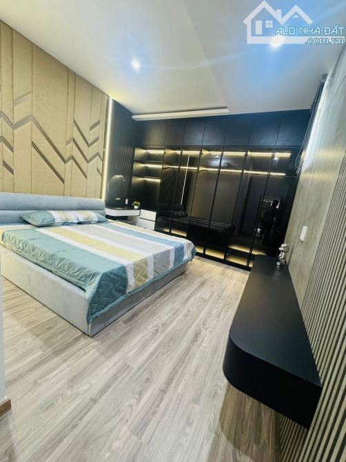 🔥 Nhà 3 tầng MT đường Trưng Nữ Vương , đoạn 2 chiều Hải Châu  Diện tích : 94 m2  - - 19
