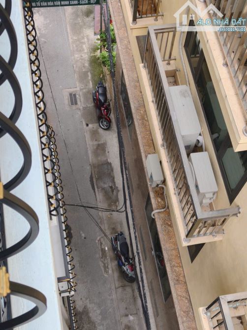 7 tầng xây mới thang máy, oto vào nhà qua thông, Nguyễn Ngọc Nại, mtiền 5.9m. Giá 17.2 tỷ