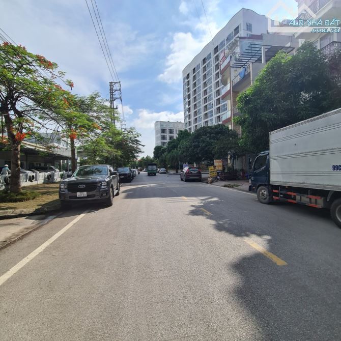 Bán vài  lôĐông Quán  mặt đường lý quốc sư  đối diện Ô Tô toyota bắc ninh - 2