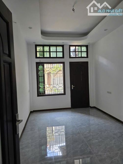 BÁN NHÀ MẶT NGÕ VƯƠNG THỪA VŨ, NGÕ THÔNG Ô TÔ QUA, DÂN XÂY CHẮC CHẮN, SỔ VUÔNG VẮN - 2