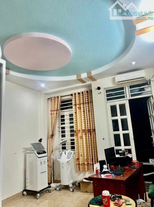 BÁN NHÀ RIÊNG MẶT TIỀN TCH 05 - 3 TẦNG NHÀ MỚI - 64M2 - 4PN - NHỈNH 6 TỶ QUẬN 12 - 2