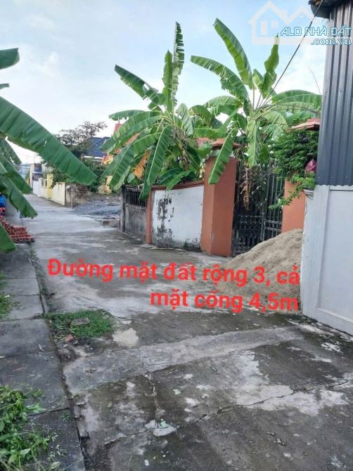 Chào bán hai lô f0 hoàng động  Dt 72m ngang 4, 80  Đường thông rộng 5 m  Giá 1,3x tỷ - 2