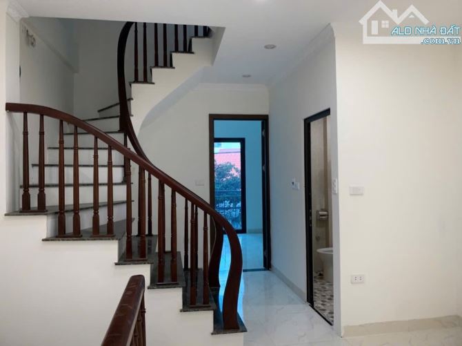 🏣 KIM CHUNG - NHÀ MỚI - NGÕ THÔNG - Ô TÔ 4 CHỖ ĐỖ CỬA - TIỆN ÍCH ĐẦY ĐỦ XUNG QUANH... - 2