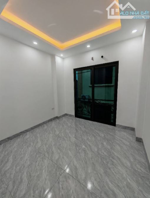 Yên nội, lô góc, 5 tầng, thang máy, sẵn ở- chỉ hơn 6 tỷ- ô tô đỗ cửa - 2