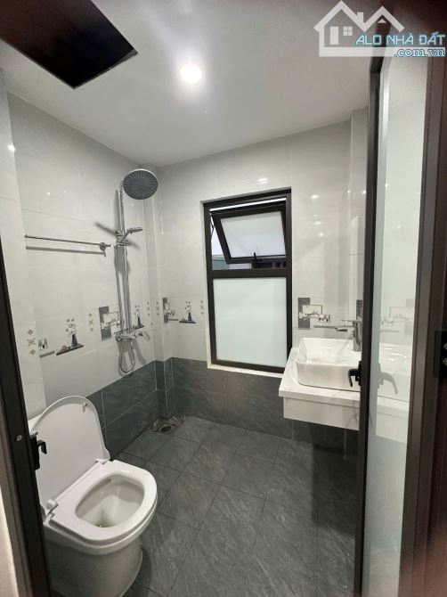 Bán nhà Khuyến Lương Yên Sở – Lô Góc, Ngõ Rộng – Thang Máy - 7T – 40m –8.15 tỷ