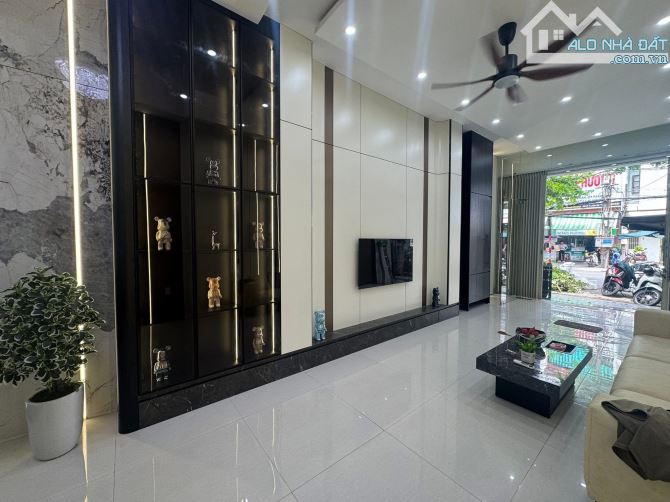 🔥 Nhà 3 tầng MT đường Trưng Nữ Vương , đoạn 2 chiều Hải Châu  Diện tích : 94 m2  - - 2