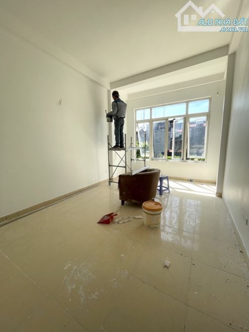 GẦN CV HÒA BÌNH - NGÕ Ô TÔ - KINH DOANH SẦM UẤT - GẦN PHỐ - 5 TẦNG CHẮC CHẮN - VỪA Ở VỪ - 2