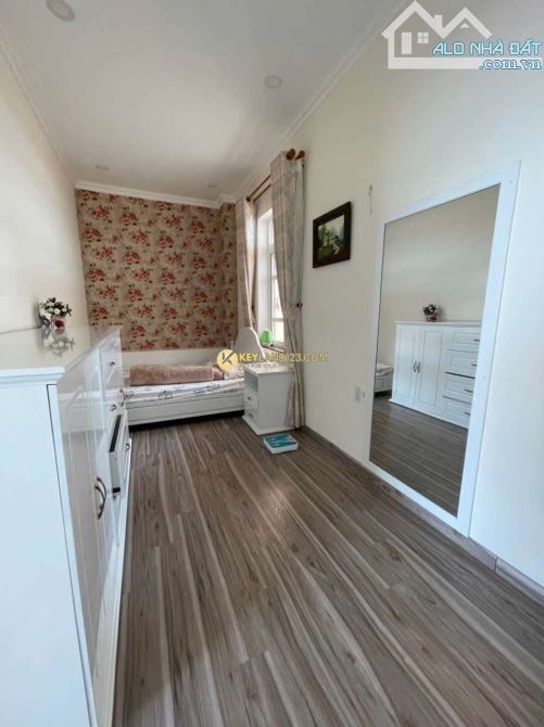 VILLA 288.6M² (NGANG 12M) – 4 TẦNG, 5 PHÒNG – SỔ RIÊNG – HƯỚNG TÂY BẮC – GIÁ 32.5 TỶ - 2