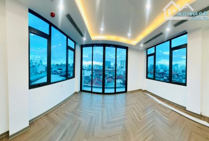 Ô tô - Thang Máy - Kinh Doanh- Nguyễn Khang - Cầu Giấy - Dt: 73m2/9tầng/4,5mMt*35 tỷ - 2