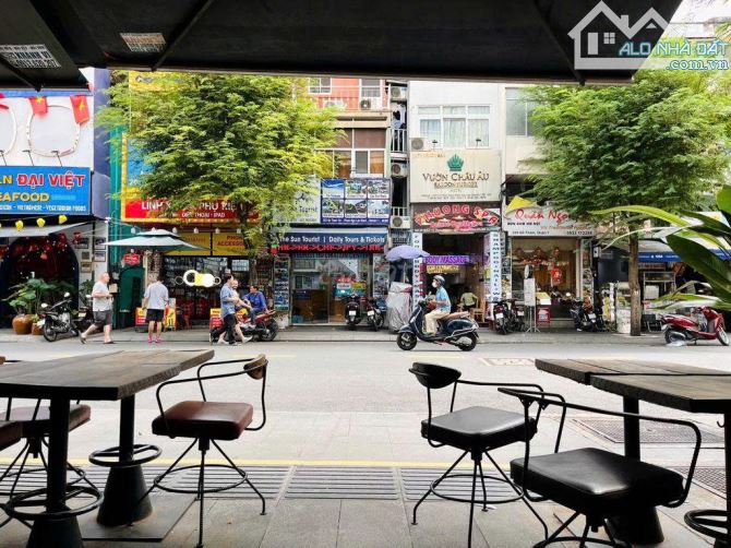 BÁN NHÀ GÓC 3 MẶT TIỀN – TRUNG TÂM QUẬN 1 DT: 4x20 KC: 3 Tầng Giá Bán: 31 Tỷ TL VIP - 2