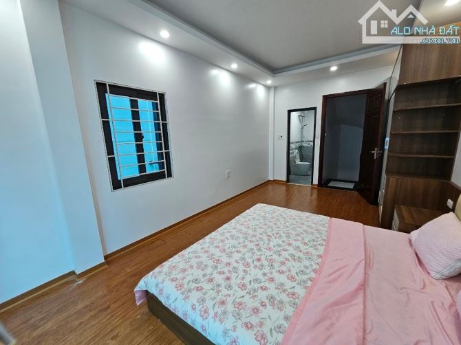 Hiếm! Bán Nhà Giáp Ngoại Giao Đoàn Xuân La-Tây Hồ-Lô Góc-1 Nhà Ra Phố-38M2-5 Tầng-7.65 Tỷ - 2