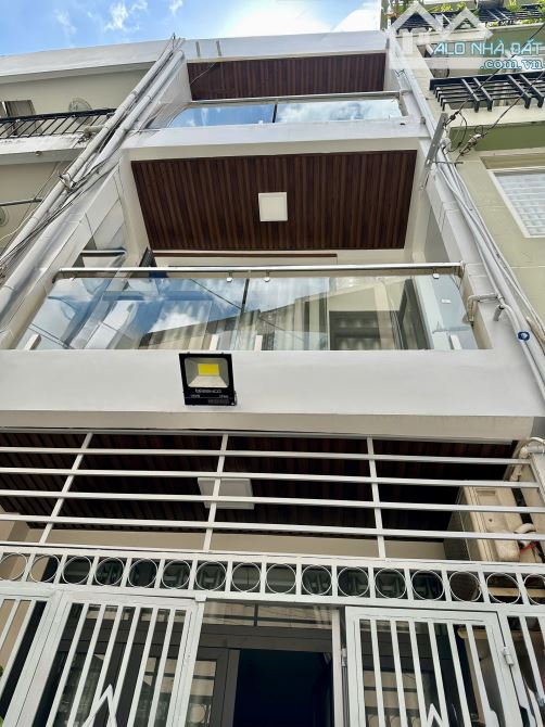 BÁN NHÀ 3 TẦNG TRƯỜNG CHINH  - GIÁP TÂN PHÚ - SỔ VUÔNG NỞ HẬU - GẦN 45m2 - NHỈNH 6 TỶ - 2