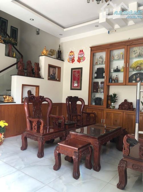 Bán nhà 1 trệt 2 lầu, 2 mặt tiền KDC Đinh Thuận, Tân Hiệp, Biên Hòa, 100m2, giá 8 tỷ 900 - 2
