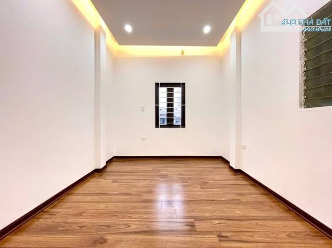 BÁN NHÀ MINH KHAI  NHÀ KHUNG CỘT DÂN XÂY - GẦN Ô TÔ - GẦN PHỐ - TIỆN ÍCH BẠT NGÀN. - 2