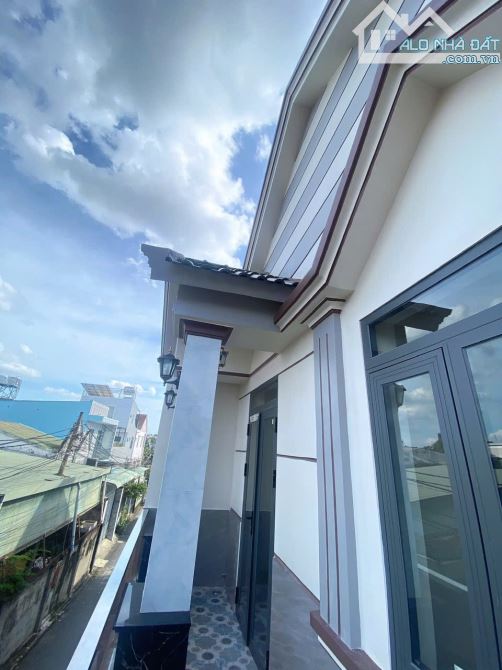 NP773 💥 Hạ giá bán căn nhà 1 trệt 1 lầu hiện đại gần giáo xứ Kim Bích phường Hố Nai - 2