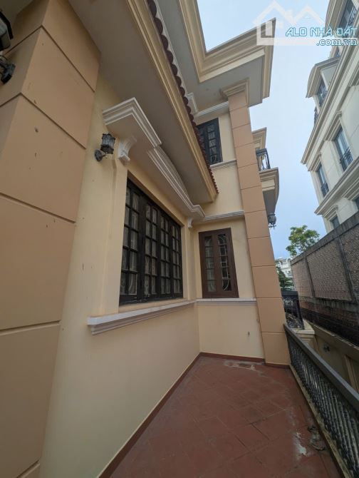 Siêu Phẩm Bán Biệt Thử Rẻ Nhất Khu Nguyễn Văn Hưởng Q.2 - 16x26m - 4 tầng - giá chỉ 87 tỷ. - 2