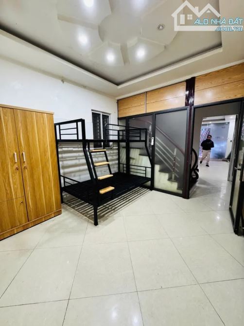 NHÀ VIP CẦU GIẤY - NGÕ RỘNG THÔNG - 10M RA MẶT PHỐ - 5 TẦNG , GIÁ NHỈNH 15 TỶ. - 2