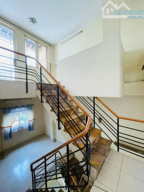 HÀNG HIẾM NHÀ NÁT TIỆN SỬA CHỮA – NGANG KHỦNG 6M  – 61M² DƯỚI 7 TỶ - 2