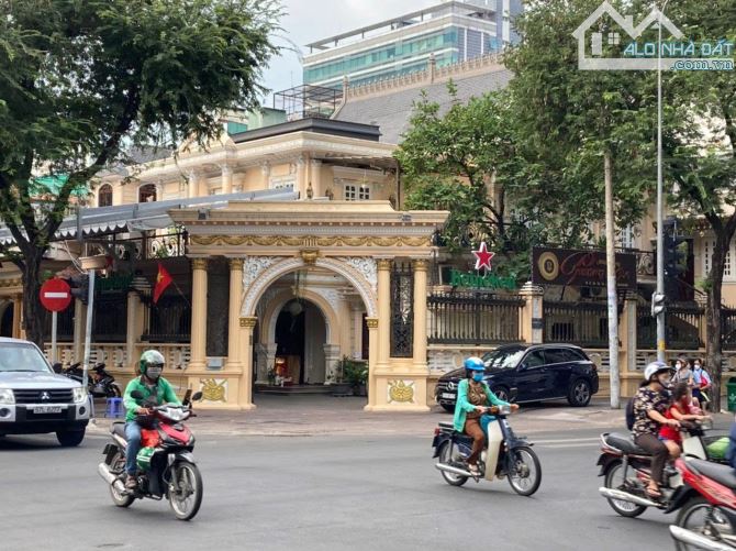 BÁN NHÀ GÓC 2 MẶT TIỀN – VỊ TRÍ KIM CƯƠNG – TRUNG TÂM QUẬN 3  DT:25x25 KC: 3 Tầng - 2