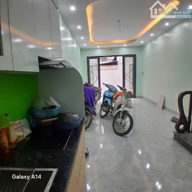 NHÀ PHỐ MAI DỊCH -QUẬN CẦU GIẤY---VỈA HÈ -KINH DOANH -Ô TÔ -2 MẶT TIỀN -110 m2-4 TẦNG - 2