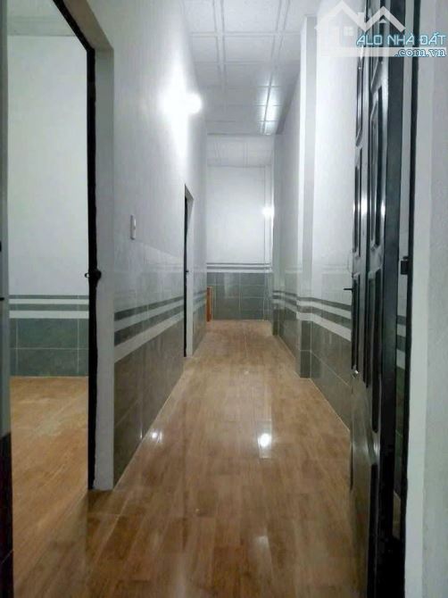 Bán nhà cấp 4 có mặt bằng kinh doanh phía trước, DT 101m2, Giá 810 triệu , ở Tân Thông Hội - 2
