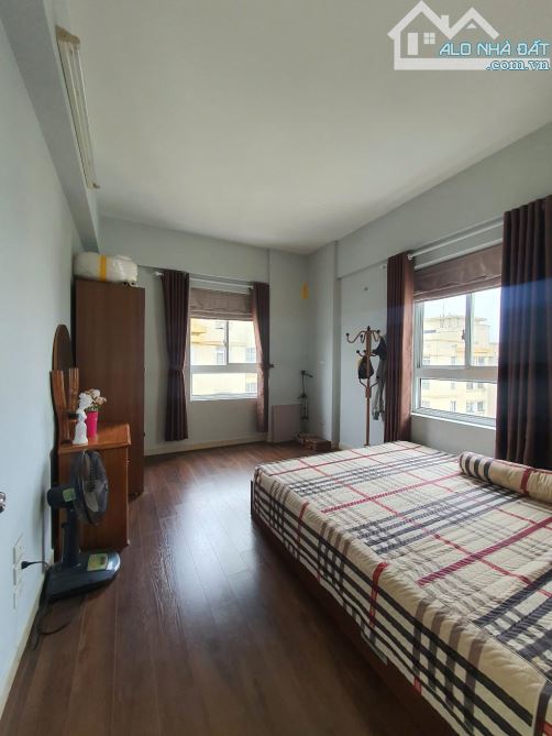 Bán chung cư khu đô thị Sài Đồng, Long Biên diện tích 74 mét, 2 ngủ, 2 vệ sinh, giá 3.3 tỷ