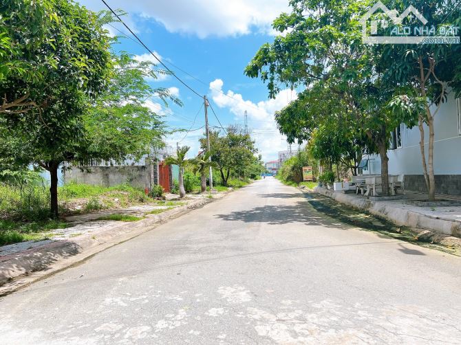Bán lô đất nền khu 2HA Nguyễn Bình   • DT 133m2 ngang 5m, dài 26,5m • Đường chính 12m - 2
