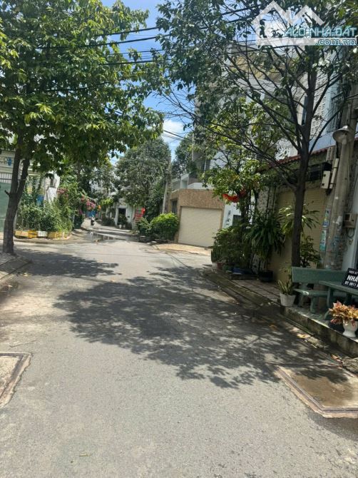 Đất ở quận 9, diện tích gần 1.000 m2, phường Long Trường - 2